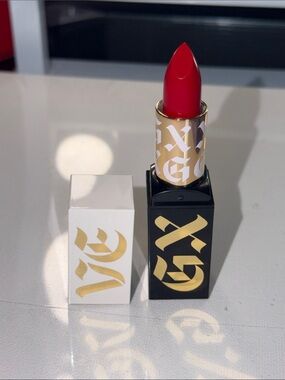 GXVE By Gwen Stefani Anaheim shine